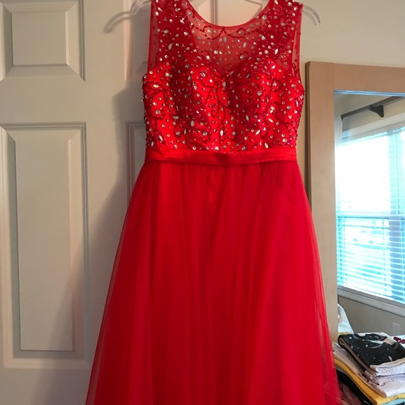 Prom dress - Picture 2 of 3